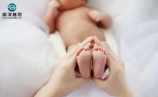 公婆要求做亲子鉴定，刚生完孩子的儿媳嚎啕大哭